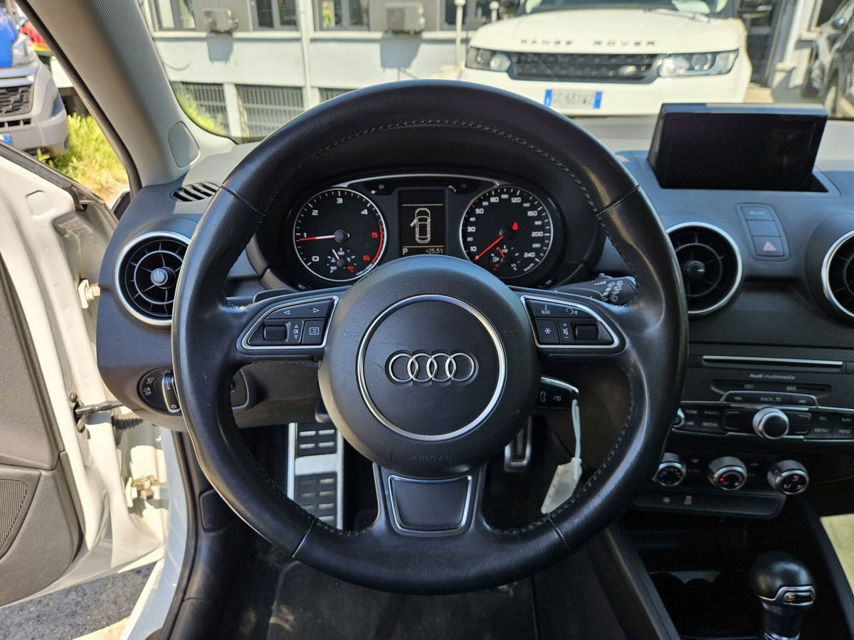 Audi A1 Sportback 1.4 TDI S tronic (13)