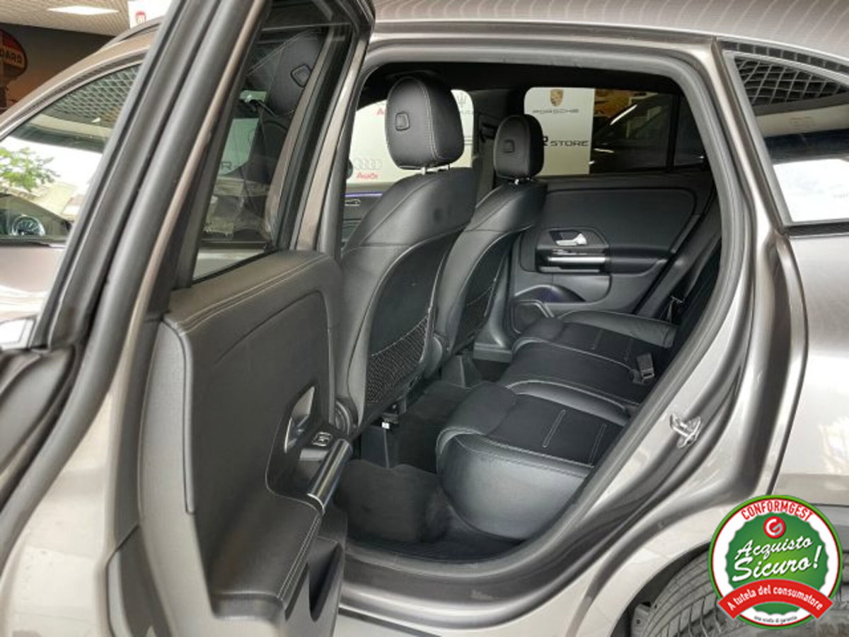 Mercedes-Benz GLA SUV 200 d AMG Line Premium Plus 4matic auto (17)