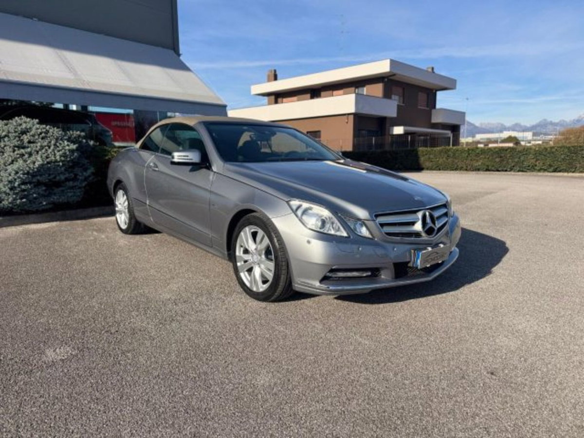 Mercedes-Benz Classe E Cabrio 250 CDI Cabrio BlueEFFICIENCY (3)