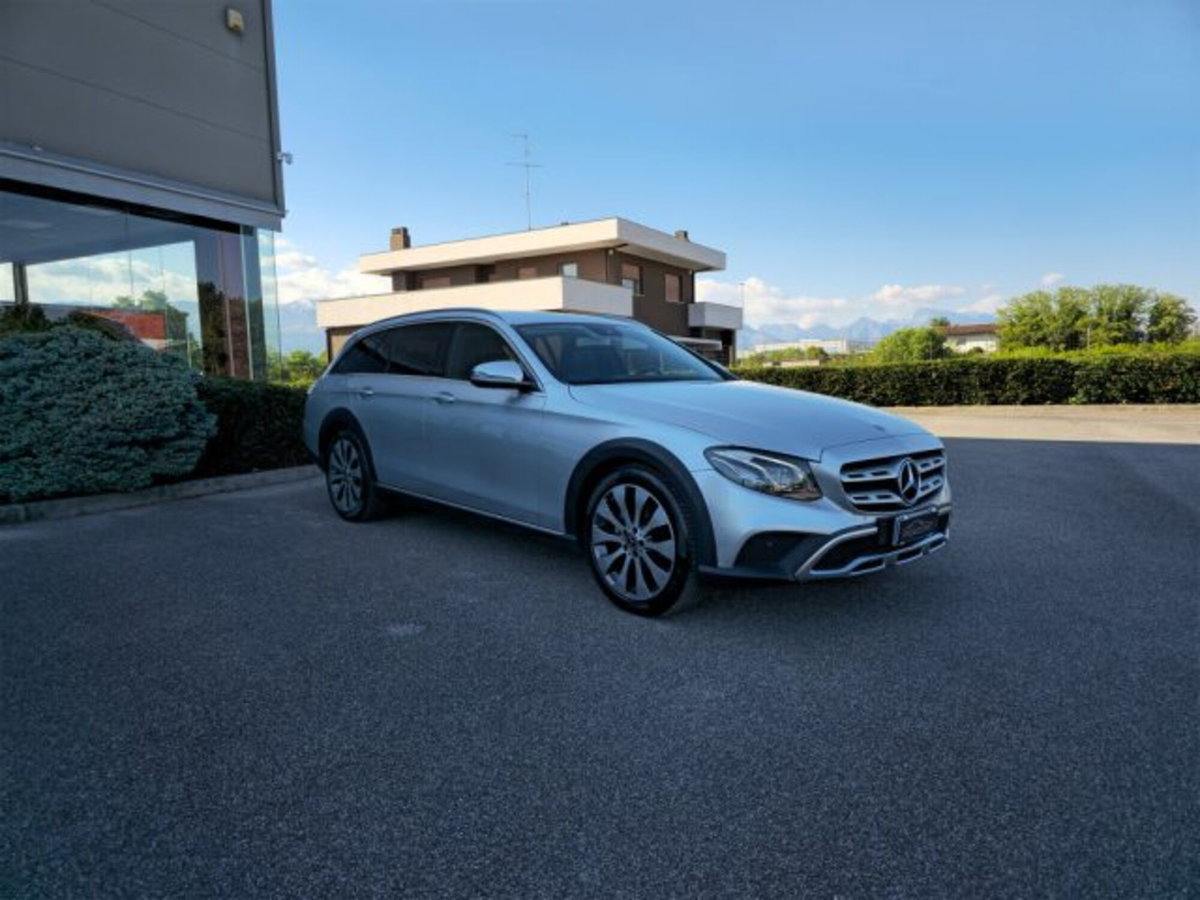 Mercedes-Benz Classe E Station Wagon 220 d 4Matic Auto Sport All-Terrain (3)