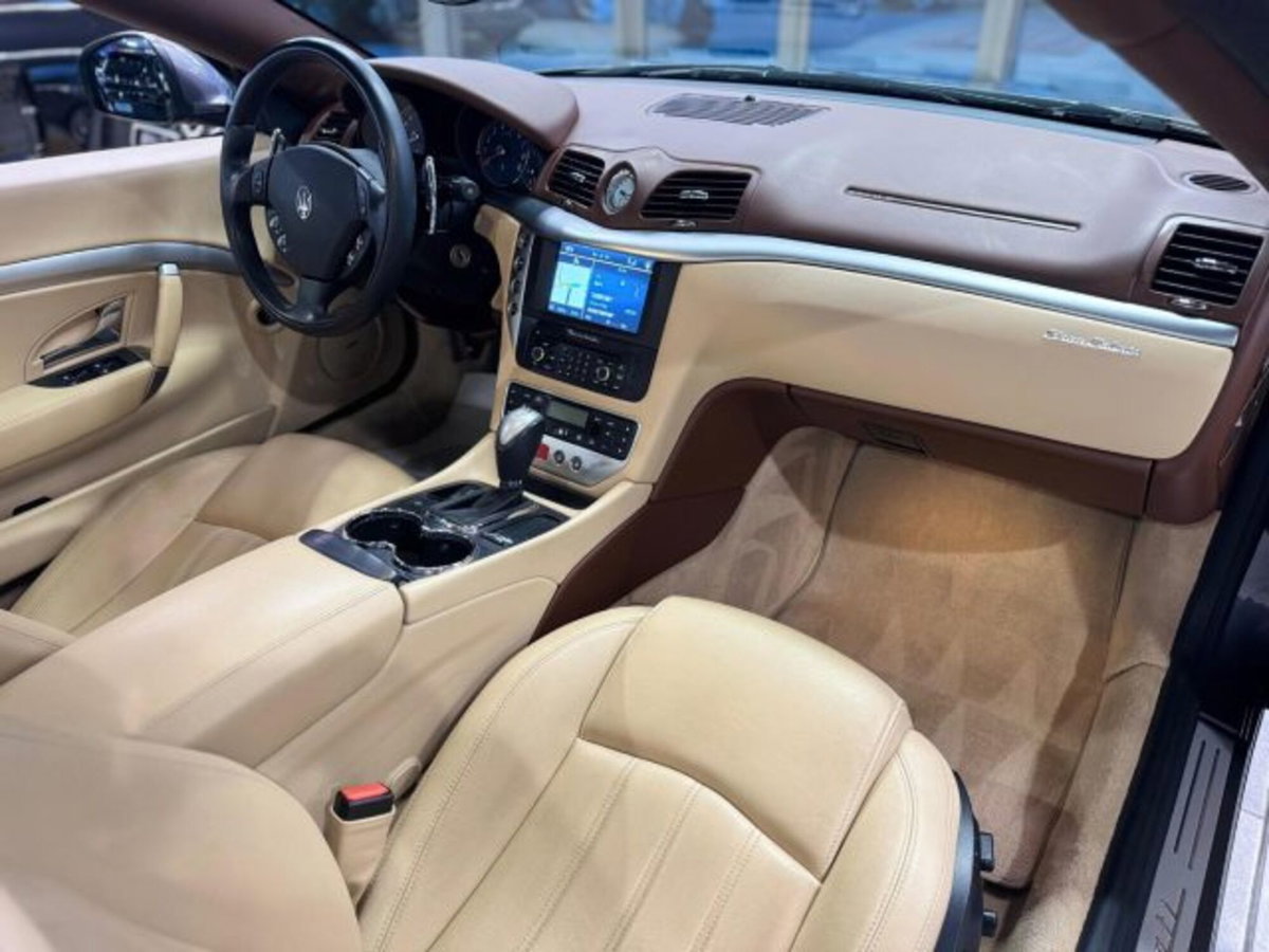 Maserati Grancabrio 4.7 V8 (13)