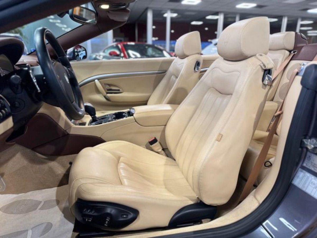 Maserati Grancabrio 4.7 V8 (8)