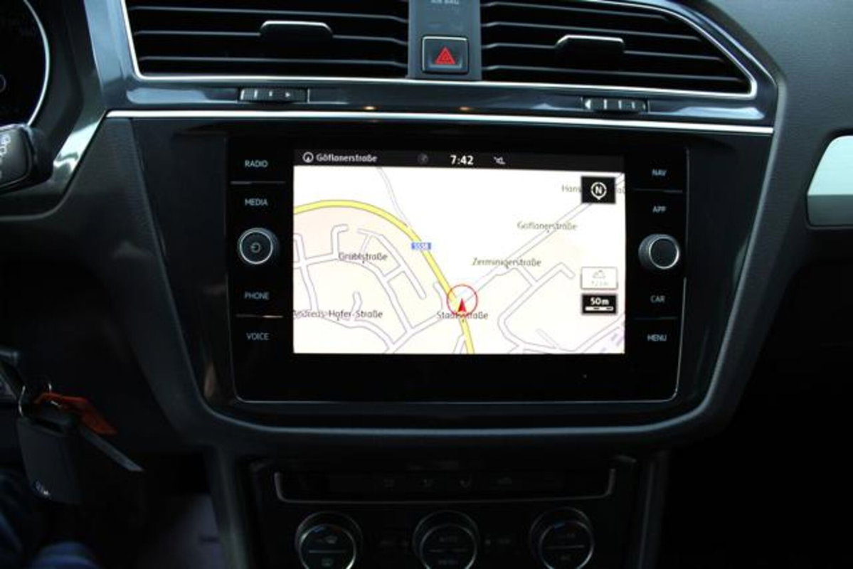 Volkswagen Tiguan 1.6 TDI SCR Sport BlueMotion Technology (11)
