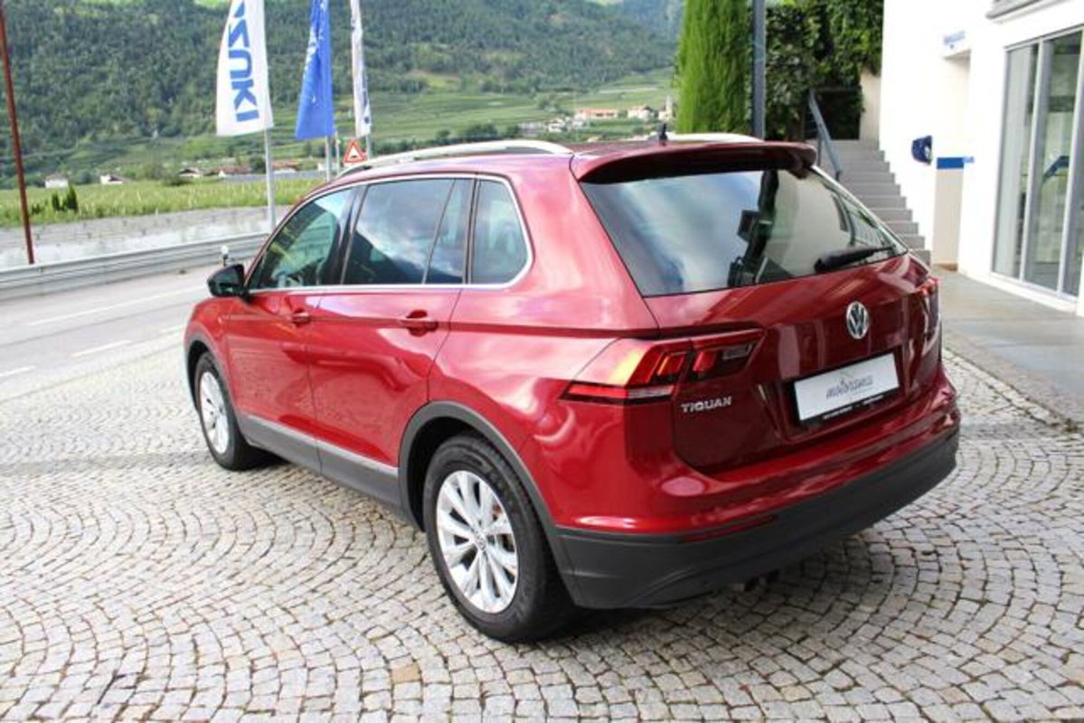 Volkswagen Tiguan 1.6 TDI SCR Sport BlueMotion Technology (4)