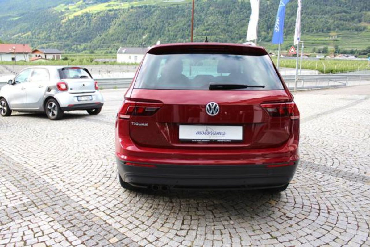 Volkswagen Tiguan 1.6 TDI SCR Sport BlueMotion Technology (5)