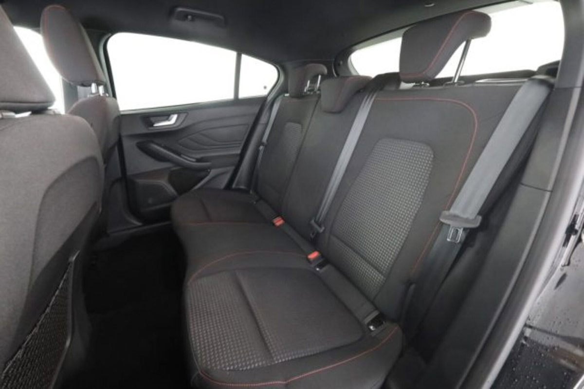 Ford Focus 1.5 EcoBlue 120 CV automatico 5p. ST-Line X (3)