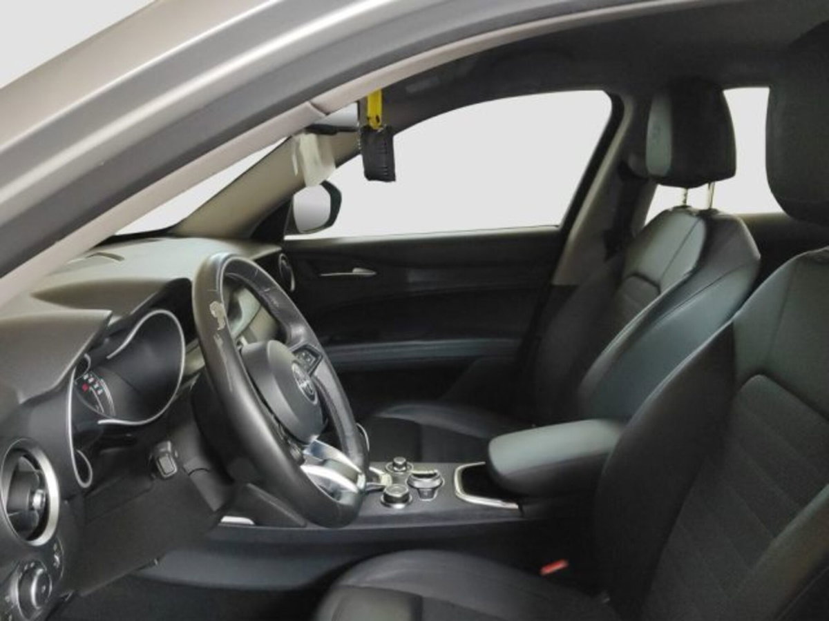 Alfa Romeo Stelvio Stelvio 2.2 Turbodiesel 190 CV AT8 Q4 Executive (9)