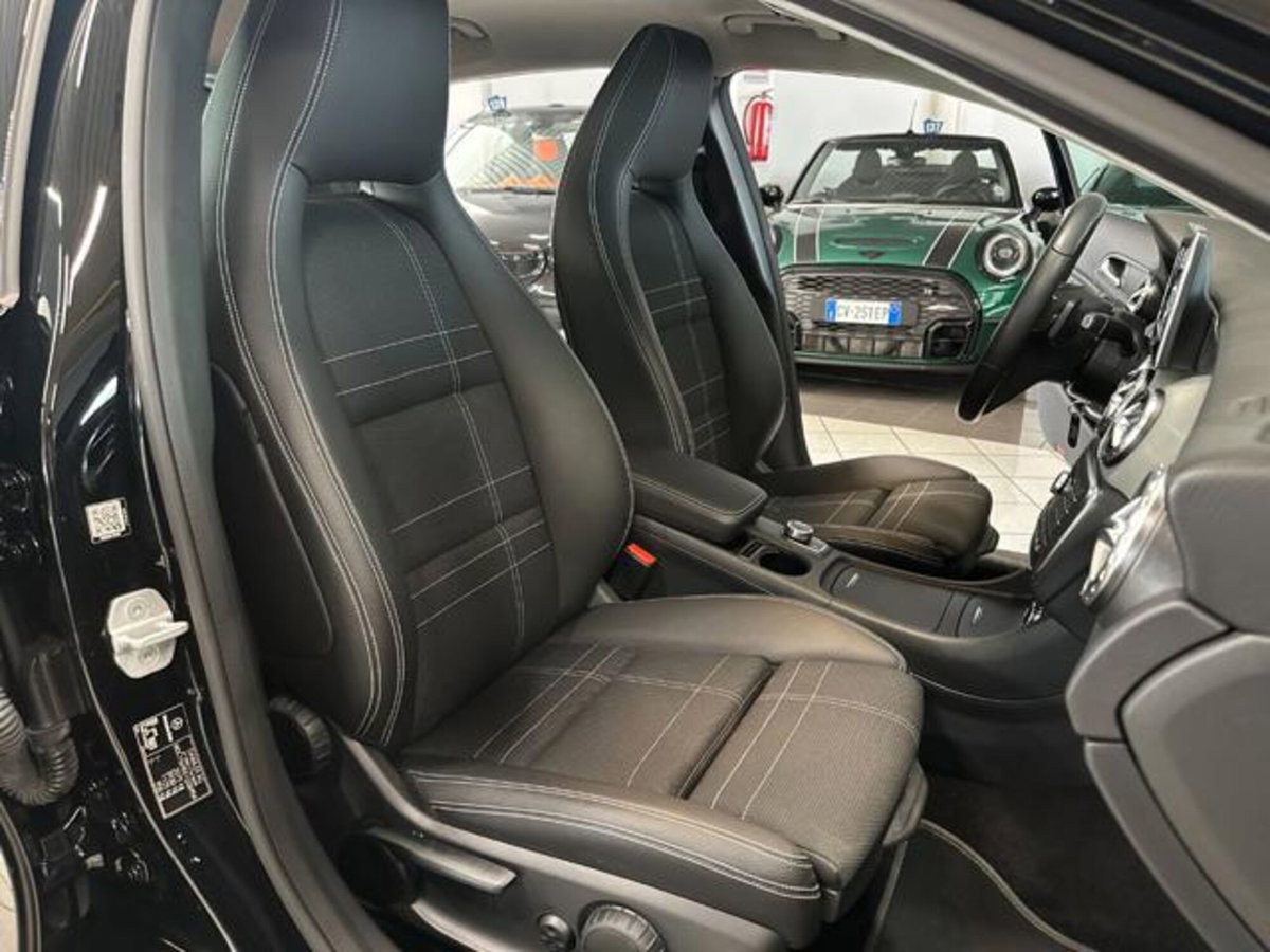 Mercedes-Benz GLA SUV 220 d Automatic 4Matic Sport (10)