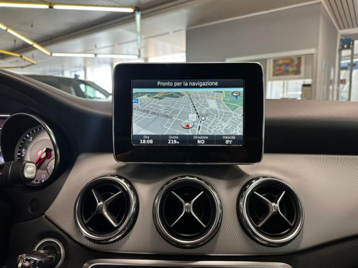 Mercedes-Benz GLA SUV 220 d Automatic 4Matic Sport (12)