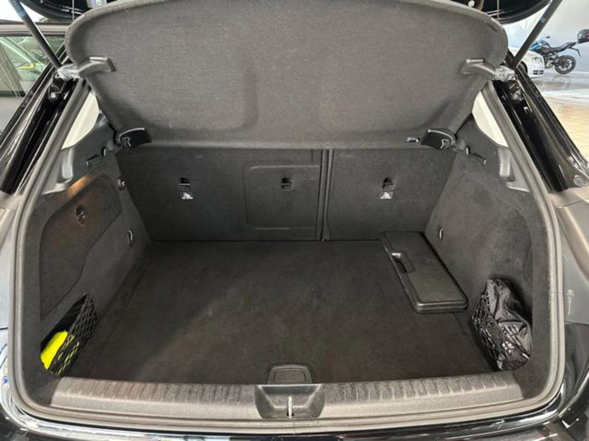 Mercedes-Benz GLA SUV 220 d Automatic 4Matic Sport (15)