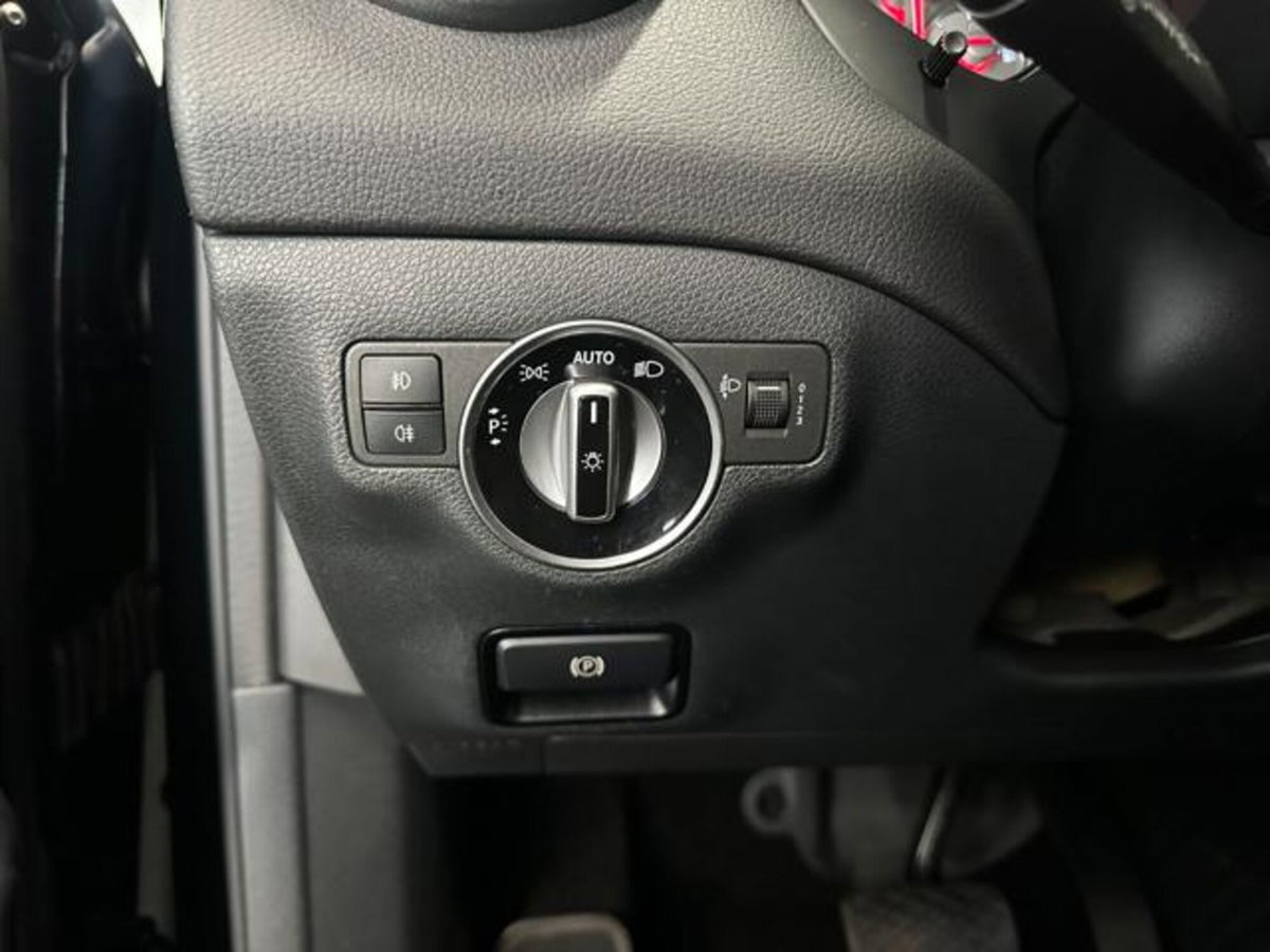 Mercedes-Benz GLA SUV 220 d Automatic 4Matic Sport (17)