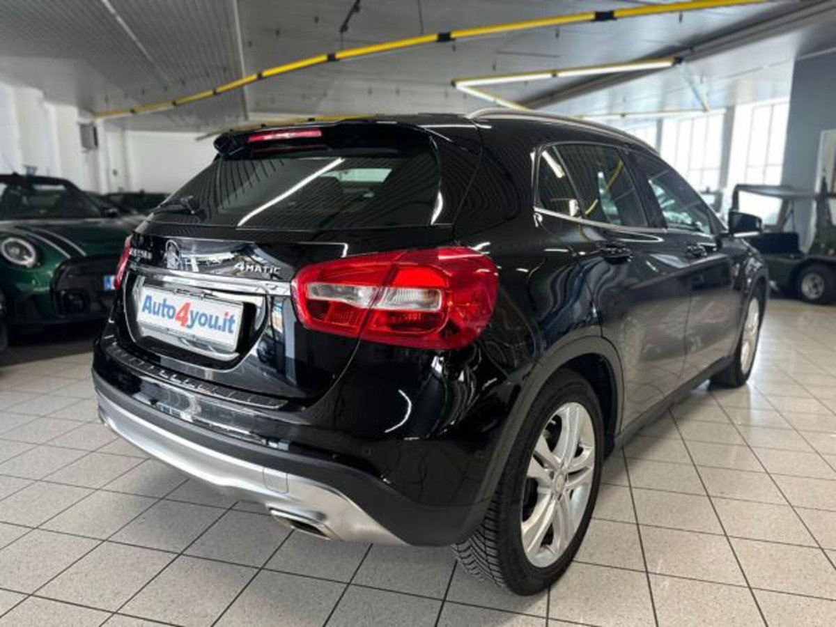Mercedes-Benz GLA SUV 220 d Automatic 4Matic Sport (3)