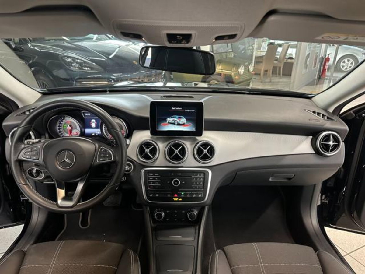 Mercedes-Benz GLA SUV 220 d Automatic 4Matic Sport (8)