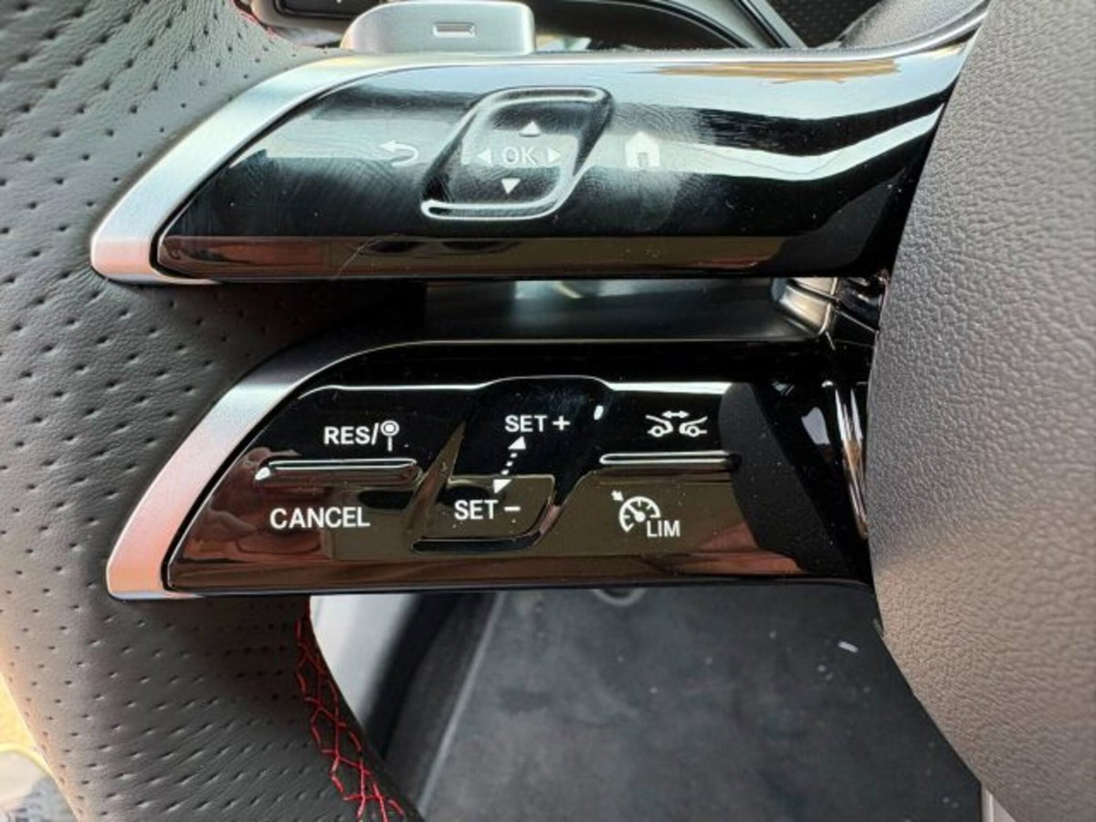 Mercedes-Benz Classe A 180 AMG Line Premium Plus auto (10)