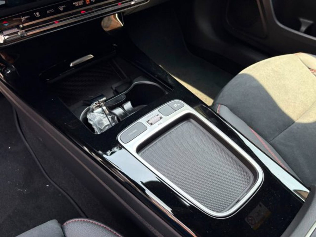 Mercedes-Benz Classe A 180 AMG Line Premium Plus auto (14)