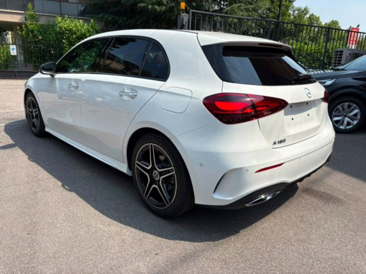 Mercedes-Benz Classe A 180 AMG Line Premium Plus auto (5)