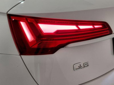 Audi Q5 50 TFSI e quattro S tronic Business Design (10)