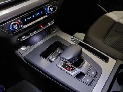 Audi Q5 50 TFSI e quattro S tronic Business Design (16)
