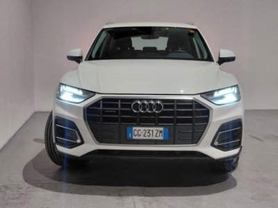 Audi Q5 50 TFSI e quattro S tronic Business Design (4)