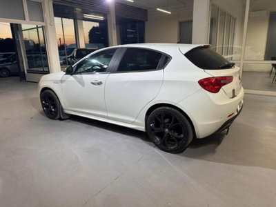 Alfa Romeo Giulietta 2.0 JTDm-2 Progression 170cv tct (4)