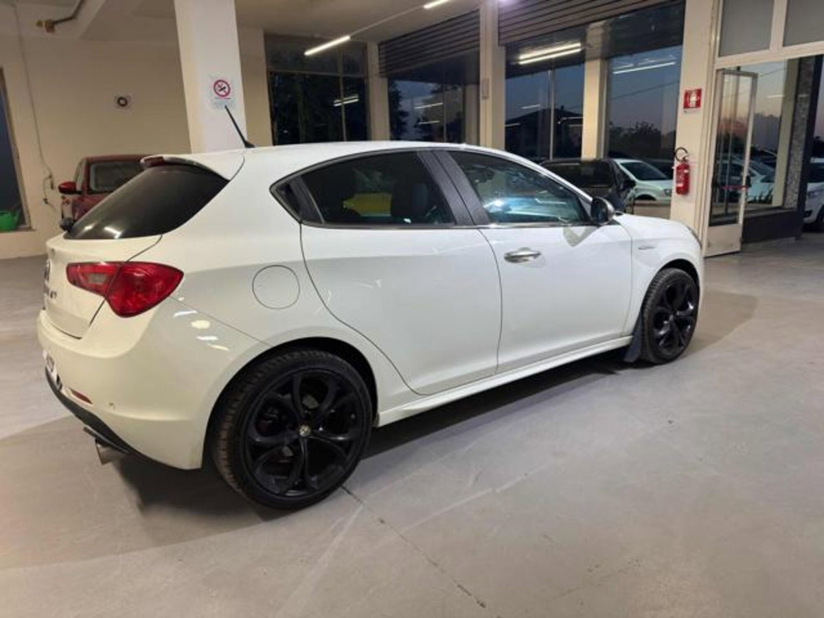 Alfa Romeo Giulietta 2.0 JTDm-2 Progression 170cv tct (9)