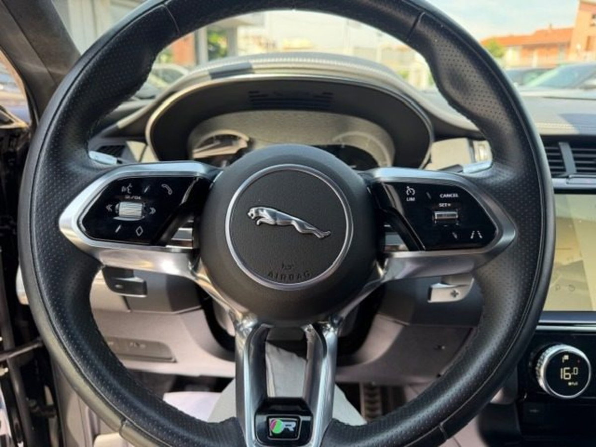 Jaguar E-Pace 2.0d i4 mhev R-Dynamic S awd 163cv auto (16)