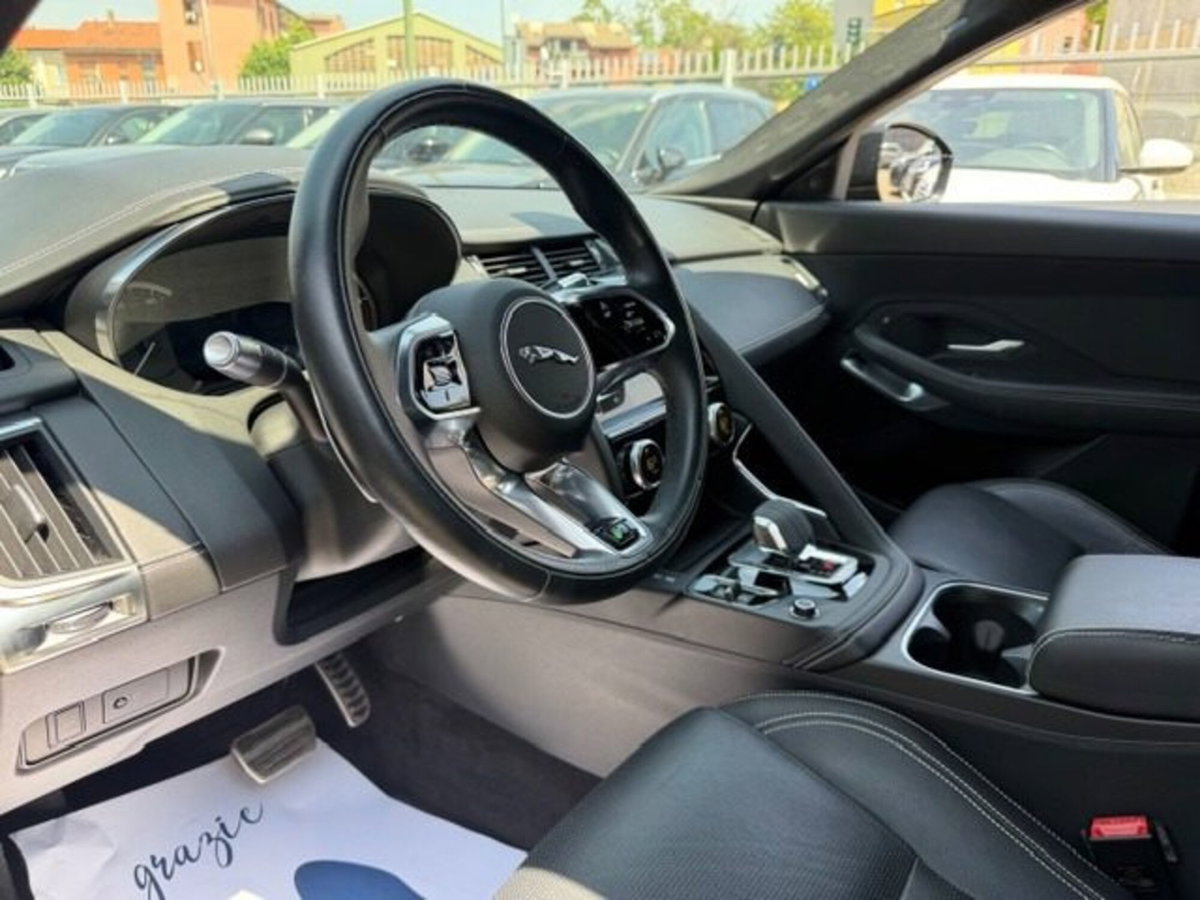 Jaguar E-Pace 2.0d i4 mhev R-Dynamic S awd 163cv auto (7)