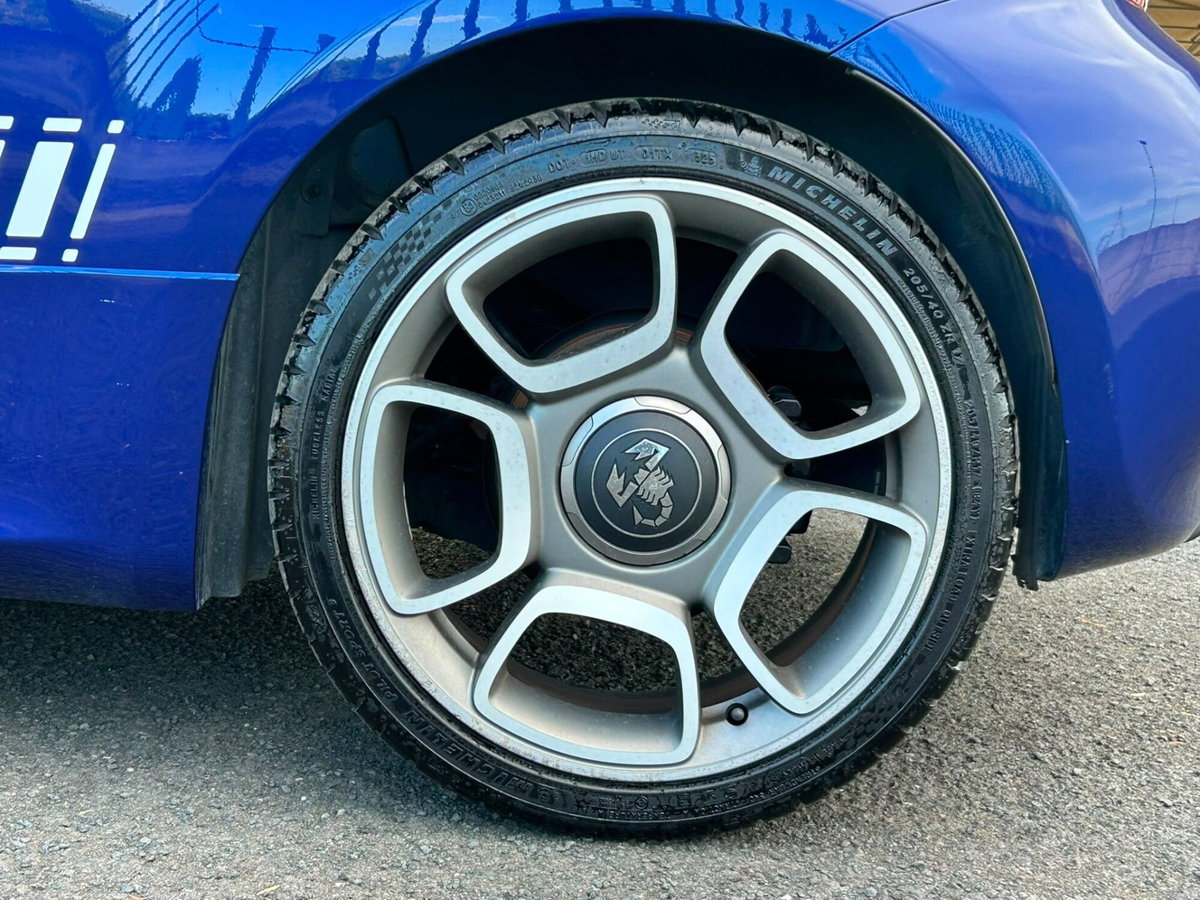 Abarth 595 595 1.4 Turbo T-Jet 165 CV Turismo (12)