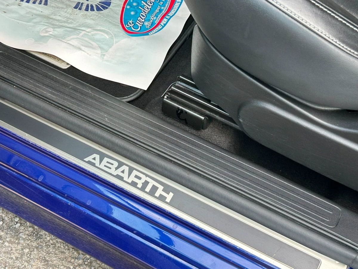 Abarth 595 595 1.4 Turbo T-Jet 165 CV Turismo (13)