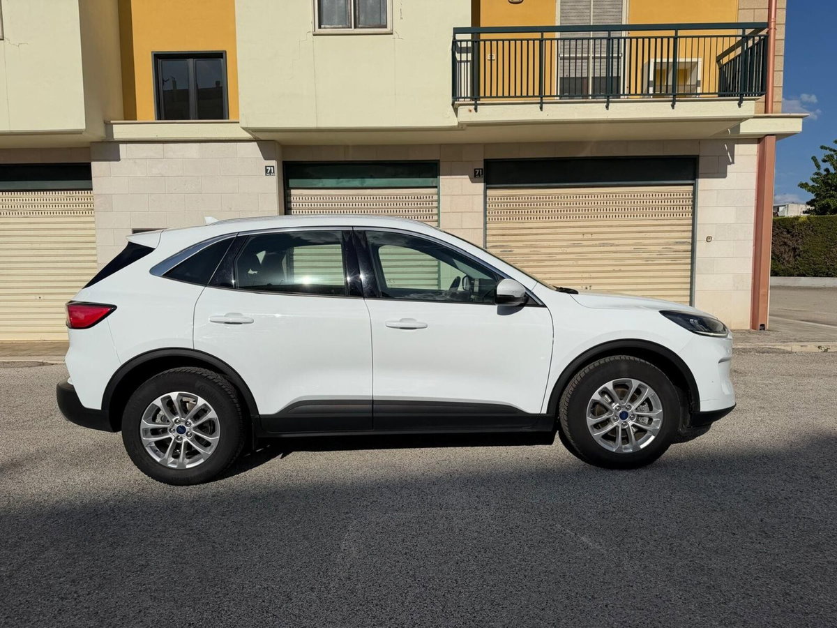 Ford Kuga 1.5 EcoBlue 120 CV 2WD Titanium (3)