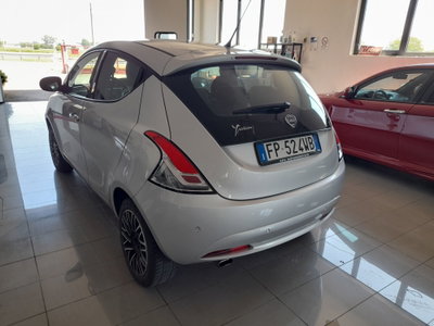 Lancia Ypsilon 1.2 69 CV 5 porte Platinum (12)