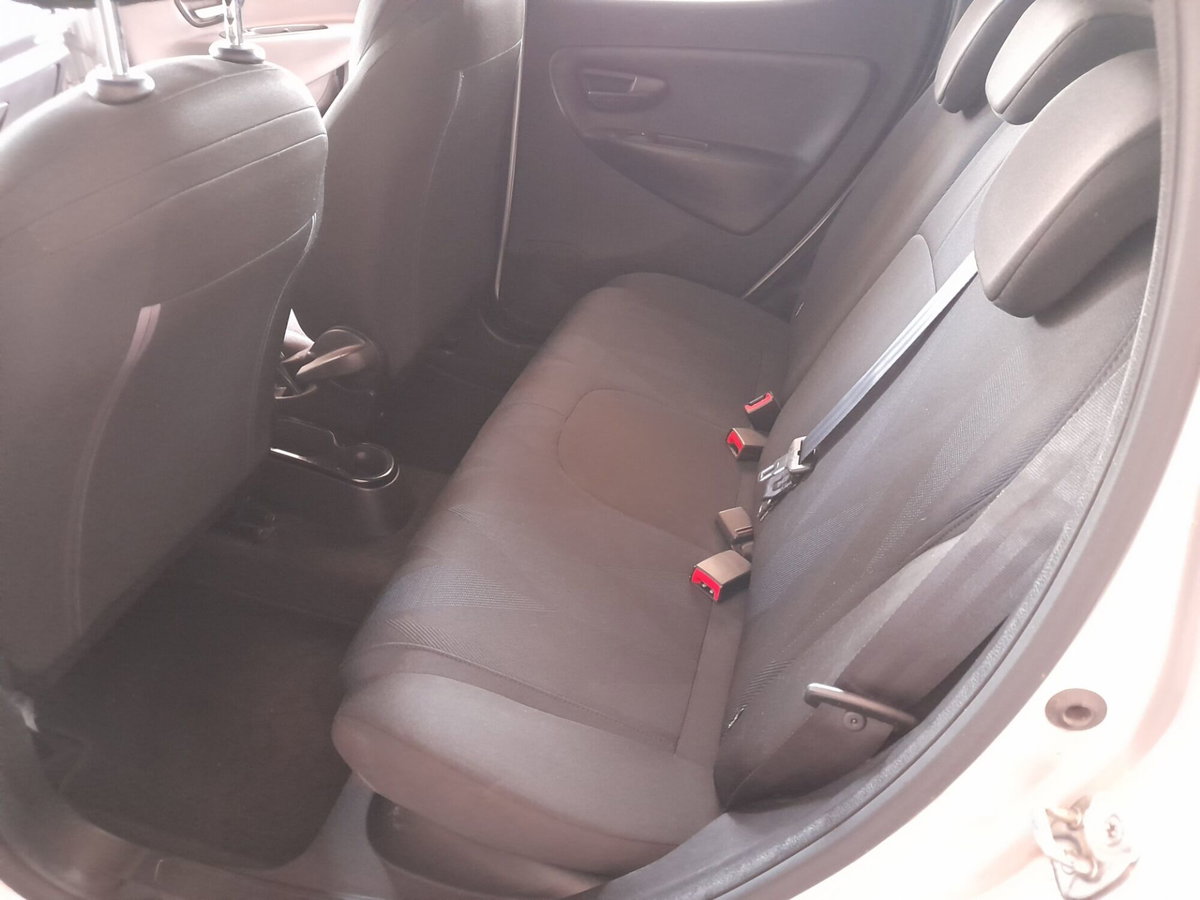 Lancia Ypsilon 1.2 69 CV 5 porte Platinum (5)