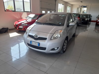 Toyota Yaris 1.0 5 porte Now (3)