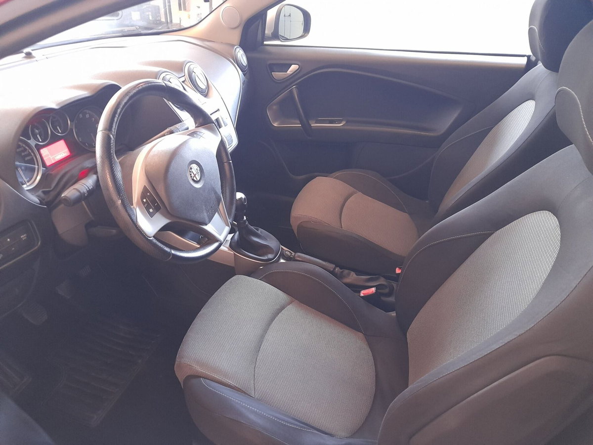 Alfa Romeo MiTo 1.4 78 CV Distinctive (4)