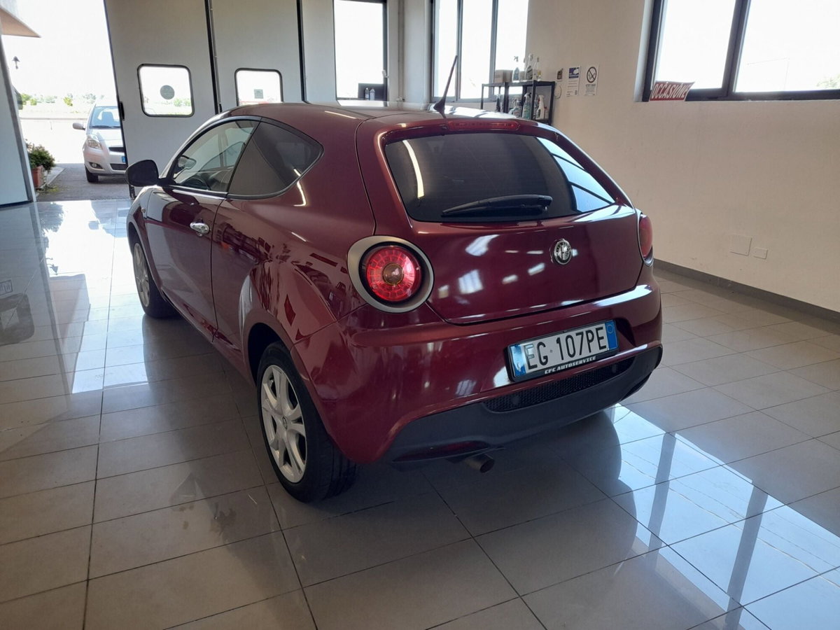 Alfa Romeo MiTo 1.4 78 CV Distinctive (9)