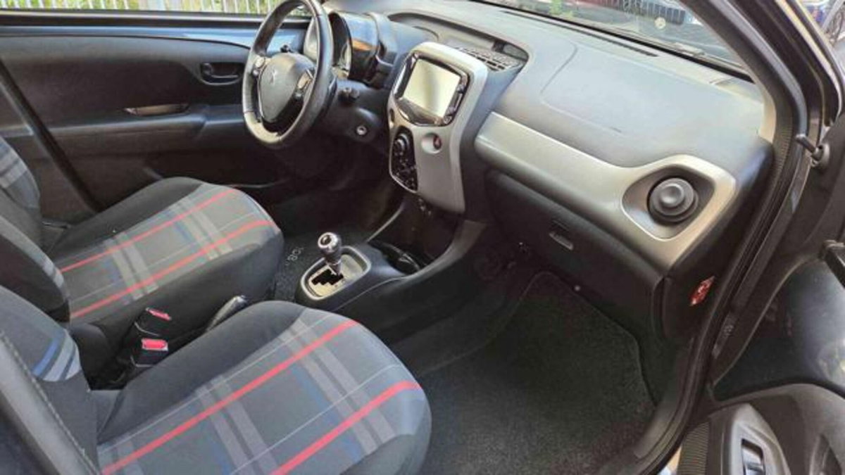 Peugeot 108 68 ETG 5 porte Allure (9)