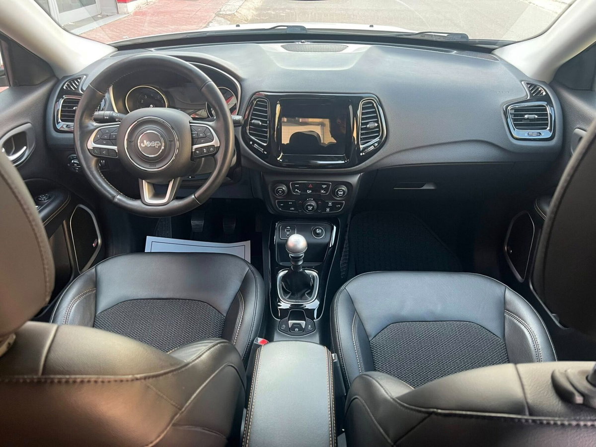Jeep Compass 1.4 MultiAir 2WD Limited (14)