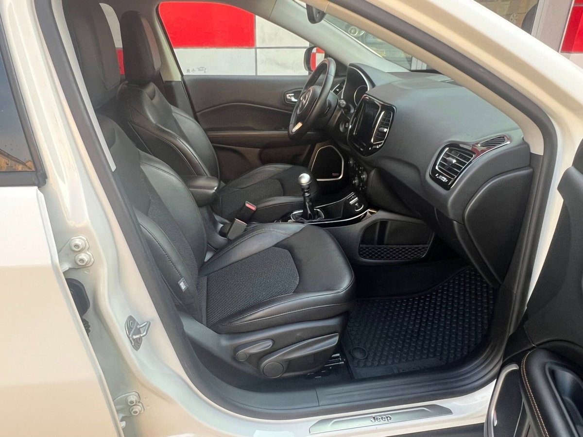 Jeep Compass 1.4 MultiAir 2WD Limited (16)