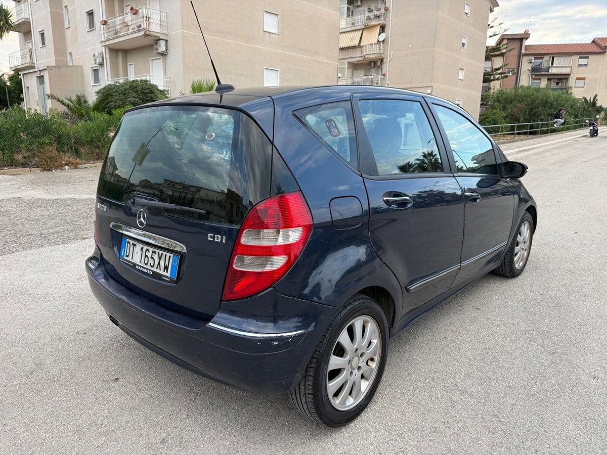Mercedes-Benz Classe A 200 CDI Coupé Special Edition (5)