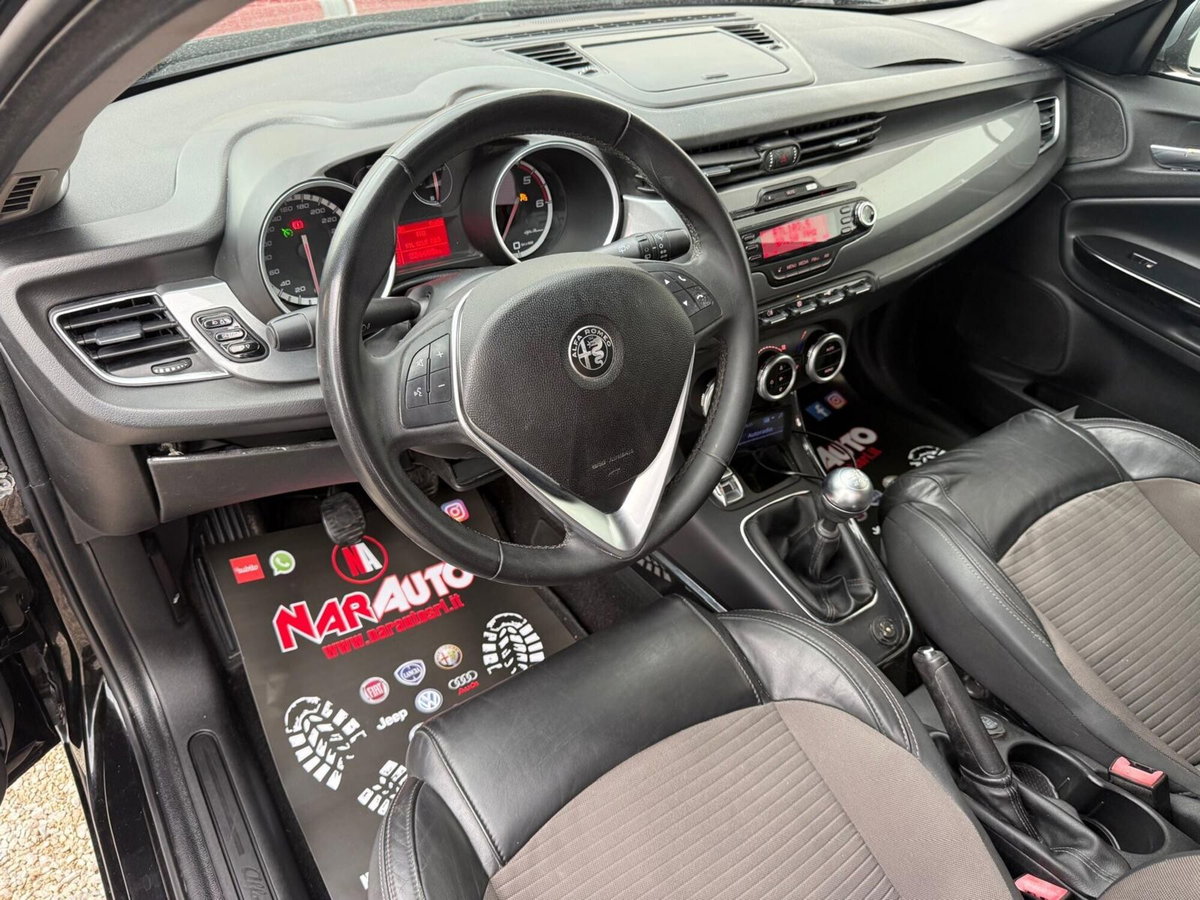 Alfa Romeo Giulietta 1.6 JTDm-2 Exclusive (15)