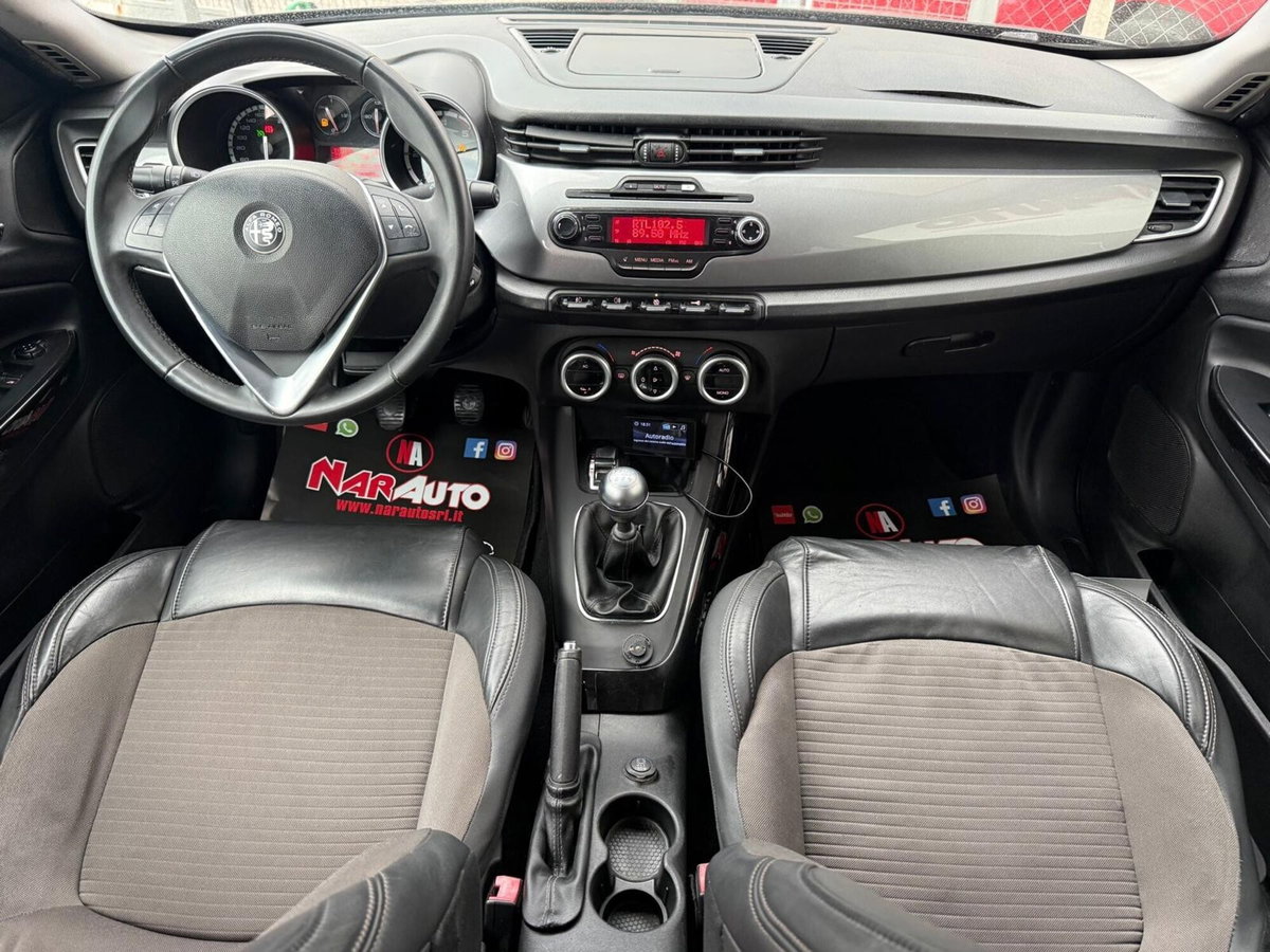 Alfa Romeo Giulietta 1.6 JTDm-2 Exclusive (17)