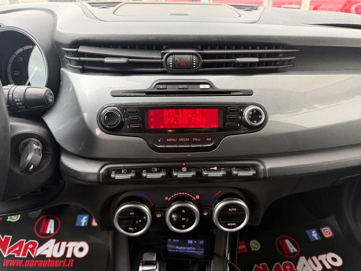 Alfa Romeo Giulietta 1.6 JTDm-2 Exclusive (19)