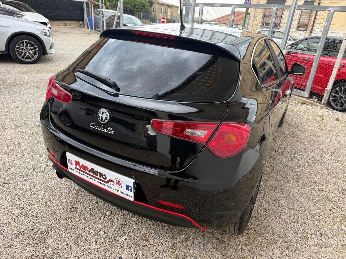 Alfa Romeo Giulietta 1.6 JTDm-2 Exclusive (6)
