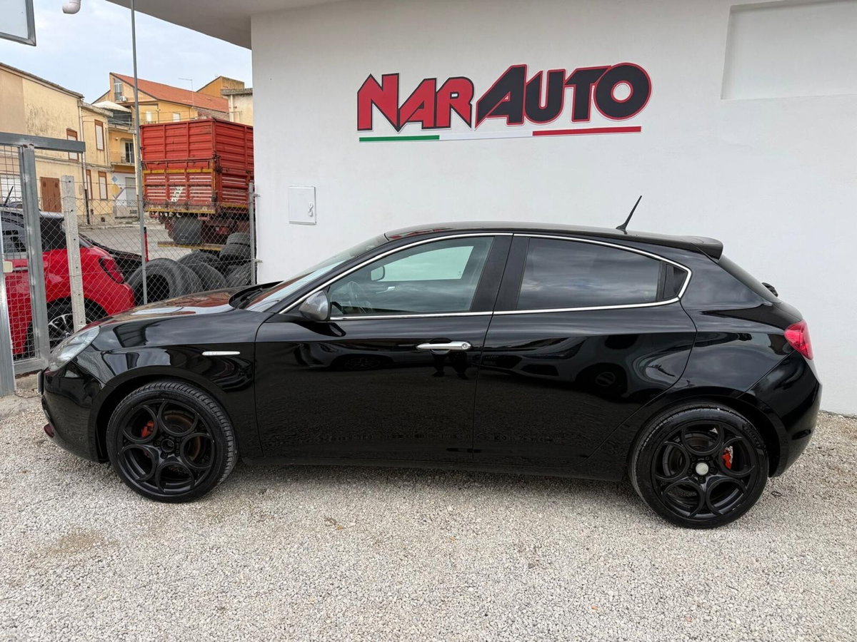 Alfa Romeo Giulietta 1.6 JTDm-2 Exclusive (9)