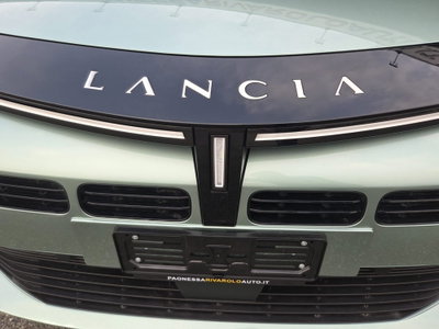 Lancia Ypsilon 1.2 mhev Edizione Limitata Cassina e-dct (8)