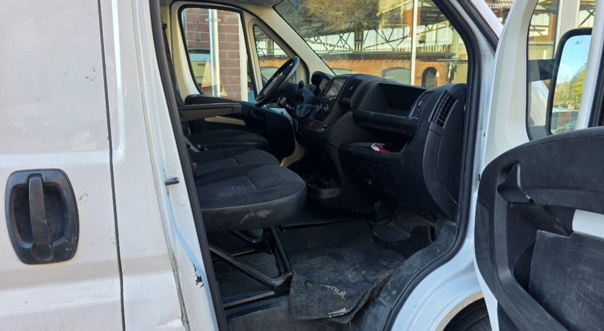 Citroen Jumper Furgone 35 BlueHDi 140 S&S PM-TM Furgone Vetrato (6)