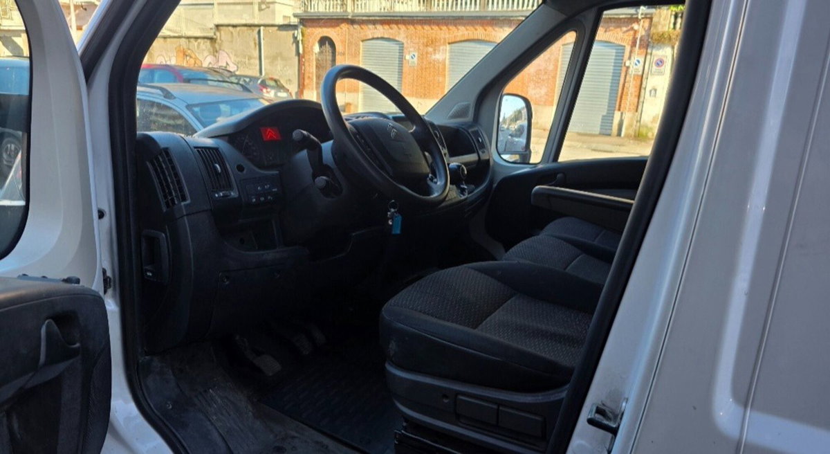 Citroen Jumper Furgone 35 BlueHDi 140 S&S PM-TM Furgone Vetrato (7)