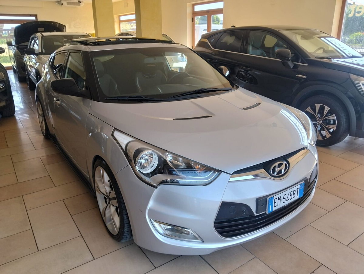Hyundai Veloster 1.6 GDI Sport (2)
