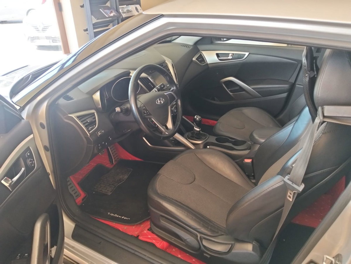 Hyundai Veloster 1.6 GDI Sport (6)