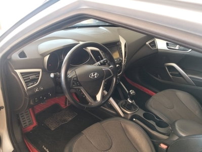 Hyundai Veloster 1.6 GDI Sport (7)